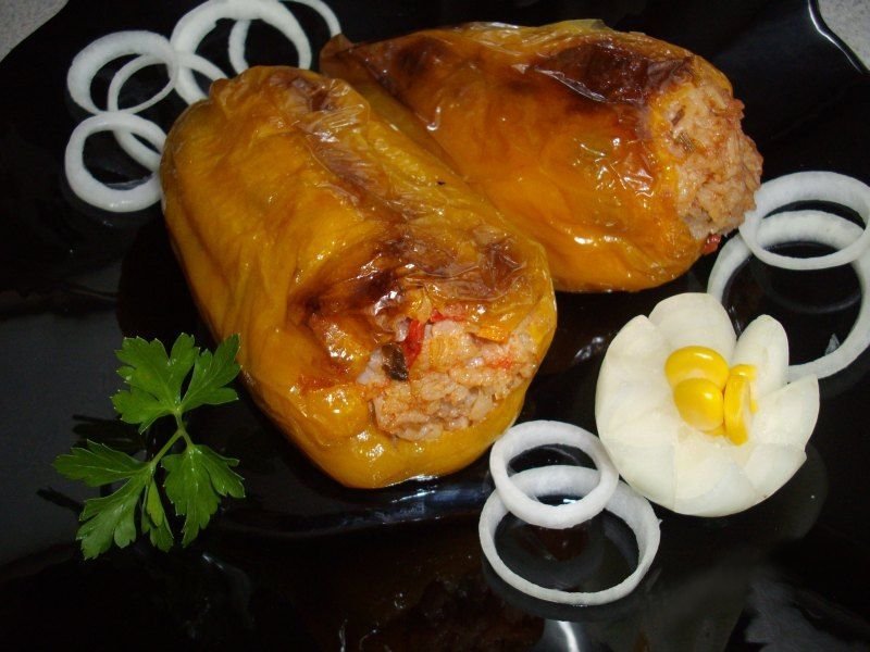 Пълнени чушки с кайма и ориз | Рецепти за вкусни ястия